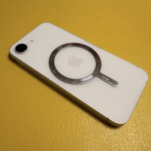 iPhone 16e