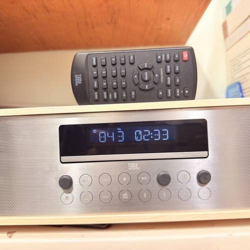 名牌 JBL 收音，CD，USB擴音機
