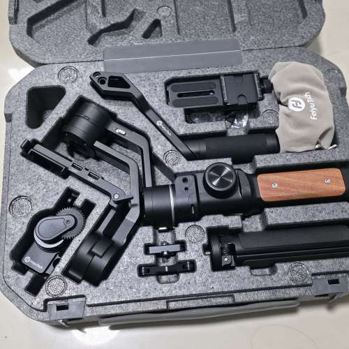 FeiyuTech AK2000 穩定器連跟焦器套裝