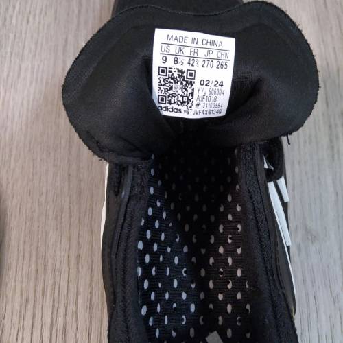 Adidas CC Revolution U跑鞋