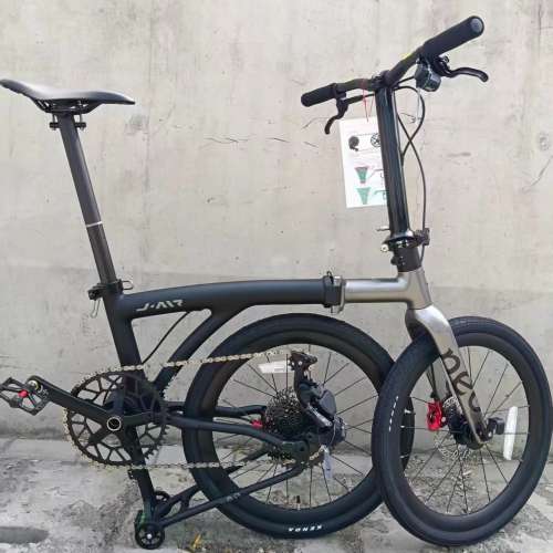 暗影鈦灰 2026  新款 JAVA NEO CB 佳沃 碳纖維 12速電變 油剎桶軸 20吋 406 碳纖維...