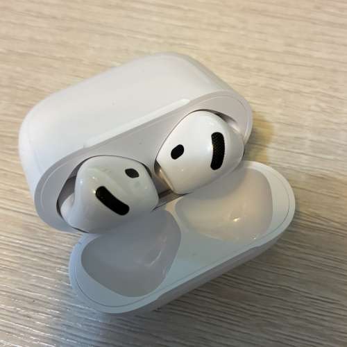 Airpods 4 ANC