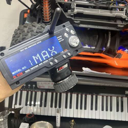美國X-maxx重型R C四驅車