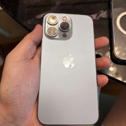 iphone 13 pro 256gb 100% battery