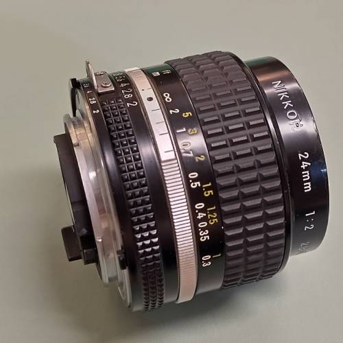 Nikon Nikkor 24mm f2