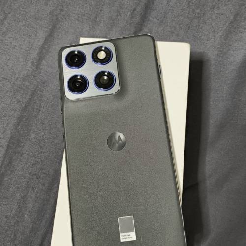 (超薄輕巧手機）Moto X70 Air 5G(12 + 256gb)