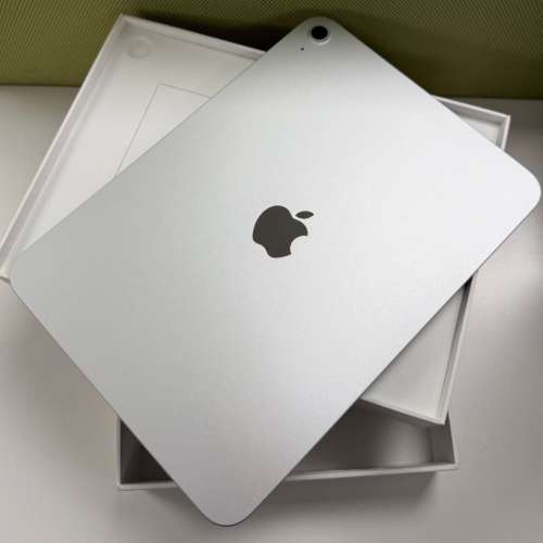 最新款iPad A16 256gb,港行極新，完美冇花，冇修冇拆，全套齊！