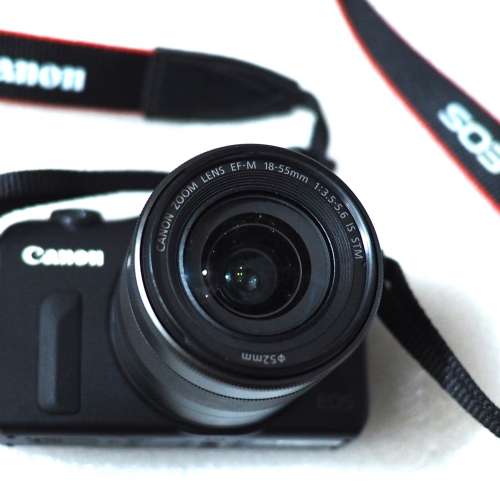 CANON EOS-M DIGITAL CAMERA  +  1855 鏡頭 / 觸屏無反數碼日本製相機