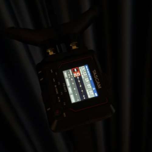 [專業環境錄音套裝] Tascam FR-AV2 連 AK-BT2 藍牙 + Earsight "The One" 麥克風
