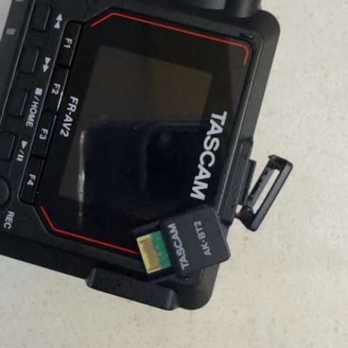 [專業環境錄音套裝] Tascam FR-AV2 連 AK-BT2 藍牙 + Earsight "The One" 麥克風