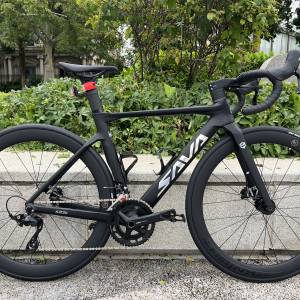 2026 SAVA A7L 24速油剎桶軸碳刀碳纖維公路車 送水架前後蛙燈