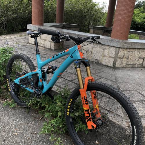 Yeti 27.5&rdquo;全碳纖維山地單車