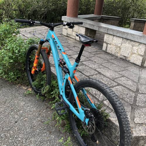 Yeti 27.5&rdquo;全碳纖維山地單車