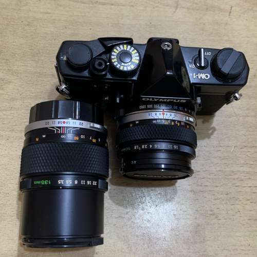 Olympus OM-1n 連原廠50mm 1.8大光圈鏡頭十135mm鏡頭