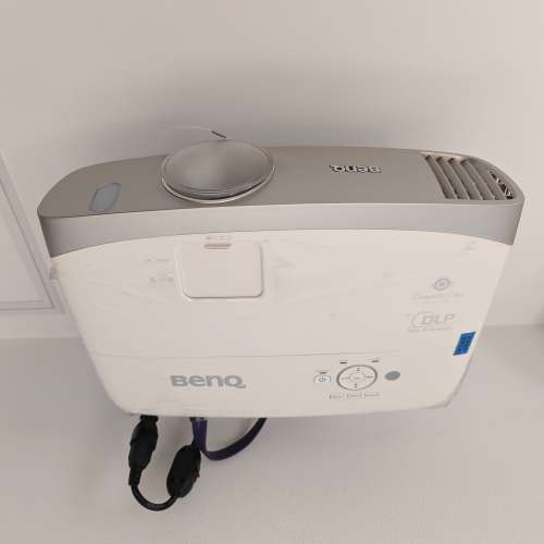 BenQ w2000投影機