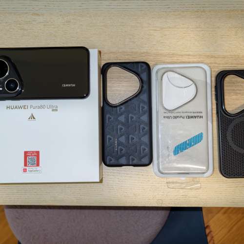 Huawei Pura 80 Ultra （16G / 512G)  + mon 貼 + 鏡頭貼 + 液態散熱殼（可少議）