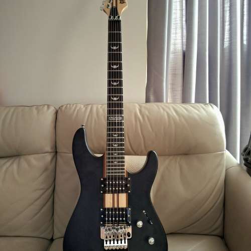 Bullfighter D300 Neck-thru Superstrat