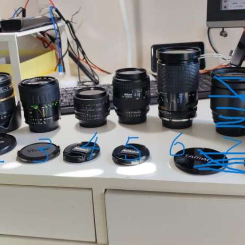 放三支騰龍,二支原廠NIKON AF鏡及一支手動威達VIVITAR變焦鏡共=$3200