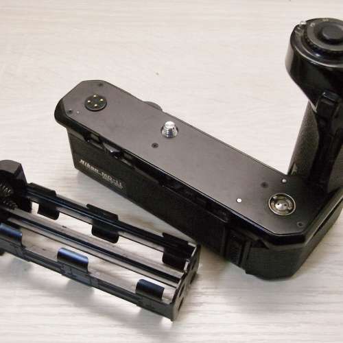 Nikon MD-11 菲林捲片器 for Nikon FM，FM2，FM2n，FE，FE2