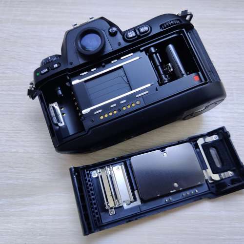 Nikon F100 AF 機身