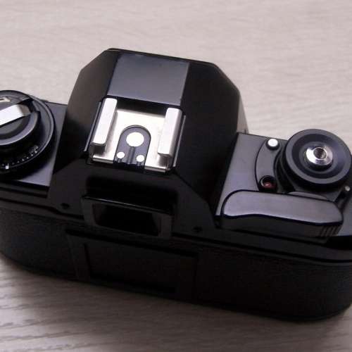 Nikon EM 菲林機，操作簡單，瞄準就拍 !