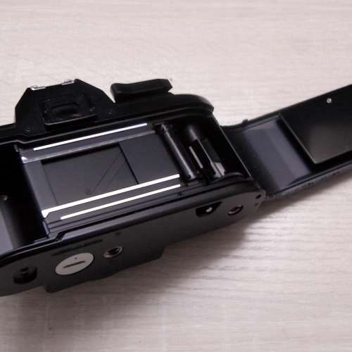Nikon EM 菲林機，操作簡單，瞄準就拍 !