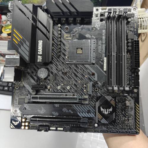 ASUS TUF GAMING B550M-PLUS 主機板