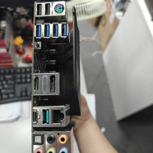ASUS TUF GAMING B550M-PLUS 主機板