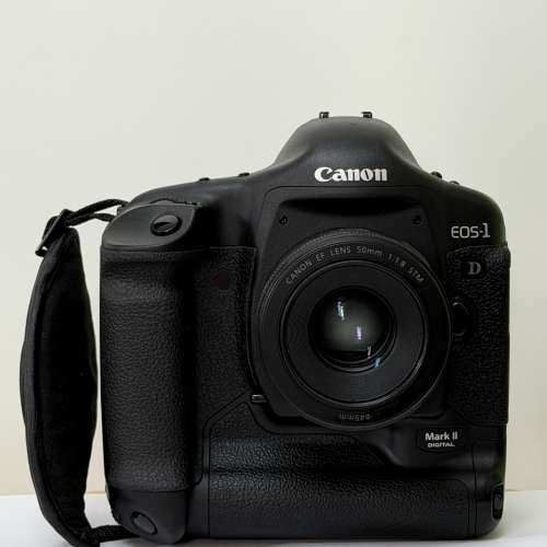 Canon EOS-1D Mark II