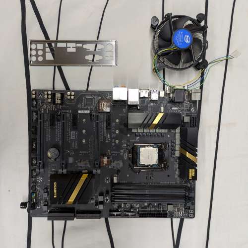 Gigabyte Z170X 連 i5- / i3 CPU 兩套齊風扇及背板