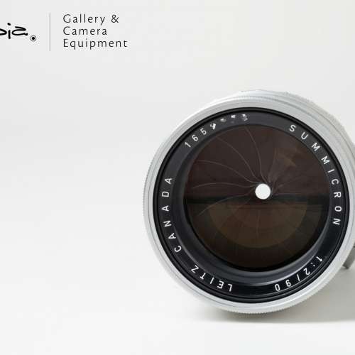 || Leica Summicron-M 90mm F2 - Silver / v1 / Built-in-hood (SN: 165xxxx) ||