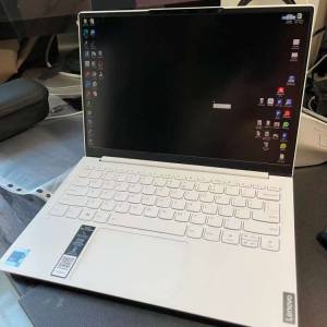 Lenovo Yoga Slim 7i Carbon 13ITL5 輕薄筆記本
