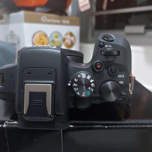canon R10 Body