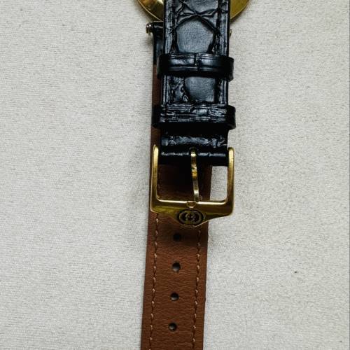 GUCCI 4500M 金色錶殼 皮錶帶 手錶