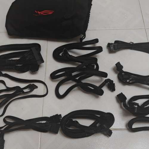 ASUS ROG STRIX 1000W 火牛