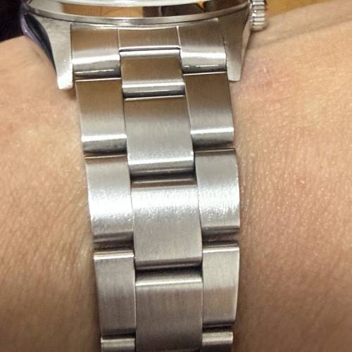 平玩ROLEX😆 真鬚假牙 15200 3135代用机芯 除机芯外 其他全部原装 $7999