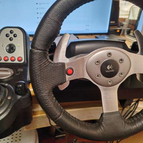 Logitech g25 wheel賽車盤