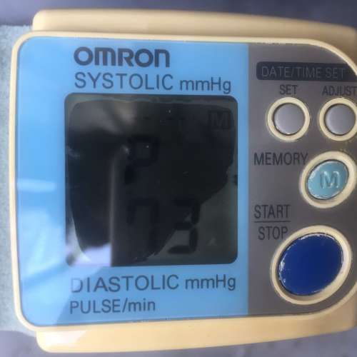 $50 名牌 血壓計 歐姆龍 Omron HEM-642 (LCD老光, 但還可以看到字, 其他功能正常) ...