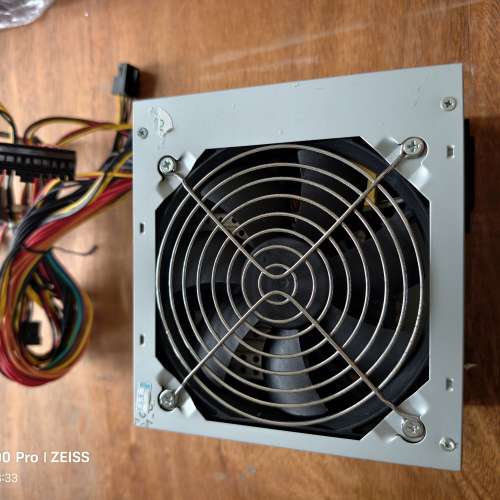 幾乎全新GTR電源火牛530瓦正常使用如圖