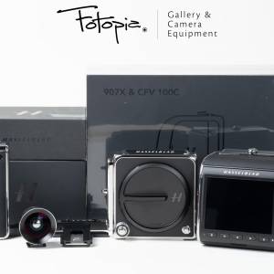 || Hasselblad 907x CFV 100c with extra control grip & optical viewfinder ||