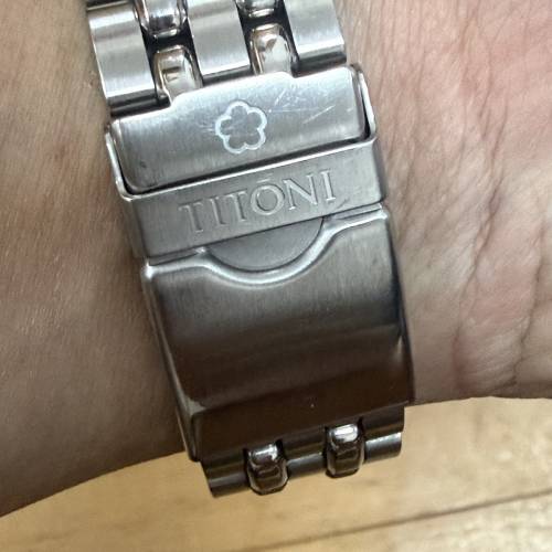 【經典黑橙】TITONI 梅花錶 Cosmo King 宇宙系列潛水錶 獨眼龍日曆 機械錶 $4688