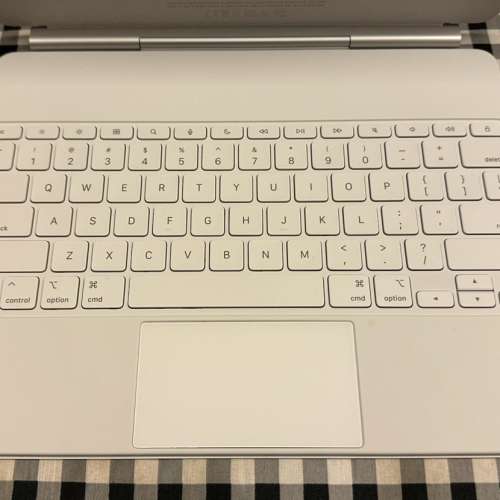 Apple iPad Air Magic Keyboard 11吋 白色 行貨 95%新 非常新淨和少用 蘋果專門店...