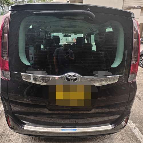 Toyota Noah 80