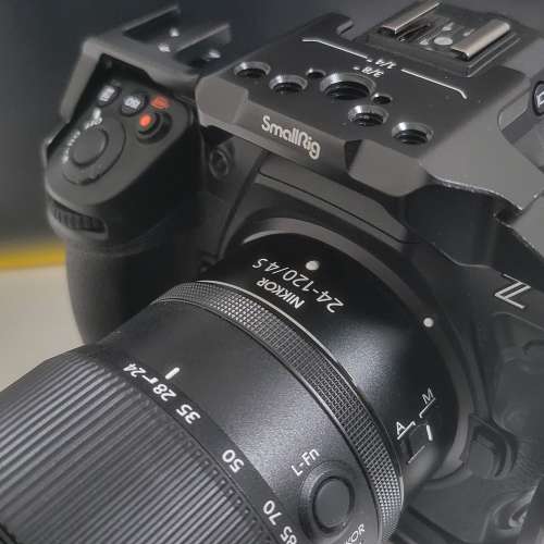 Nikon Z8 連專用套籠SmallRig +鏡頭 Z 24-120 F/4