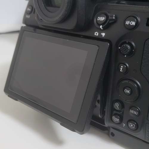 Nikon Z8 連專用套籠SmallRig +鏡頭 Z 24-120 F/4