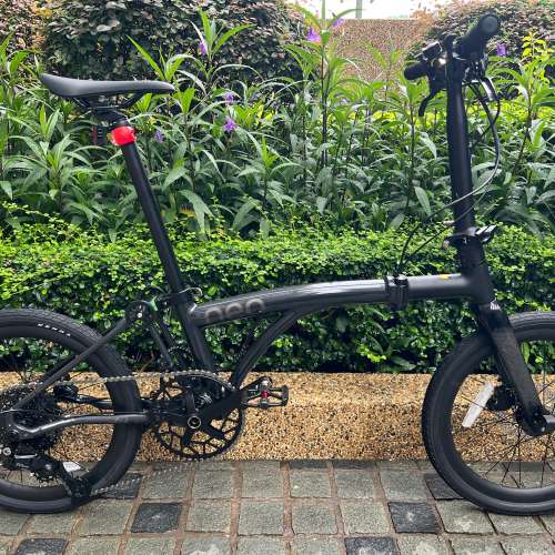 亮光黑色 40T 飛輪 2026 JAVA NEO 9速 油剎桶軸 碳叉 20吋406 鋁合金折叠車 （三折...