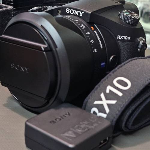 99%新 Sony RX10M4  RX10IV  4代 演唱會追星旅行必備，not RX10 RX10II,RX10III