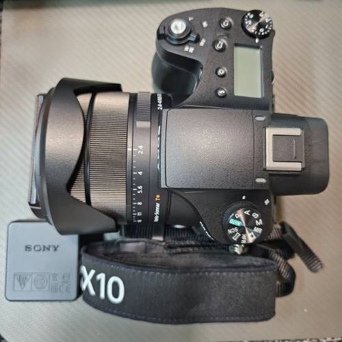 99%新 Sony RX10M4  RX10IV  4代 演唱會追星旅行必備，not RX10 RX10II,RX10III