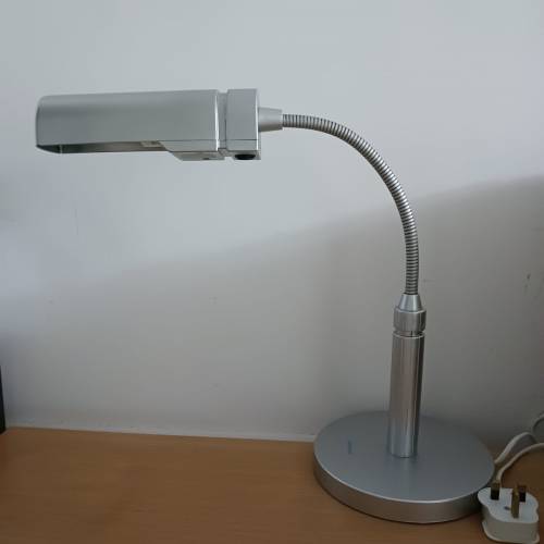 PHILIPS Advantez' Desk Light (table lamp) 飛利浦星宇枱燈