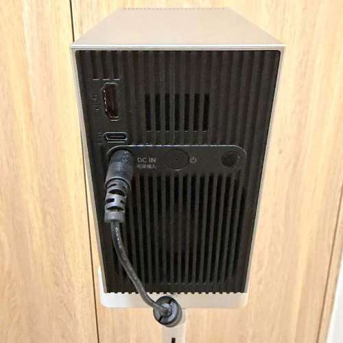 LG HU710PB CineBeam Q 4K Laser 微型投影機